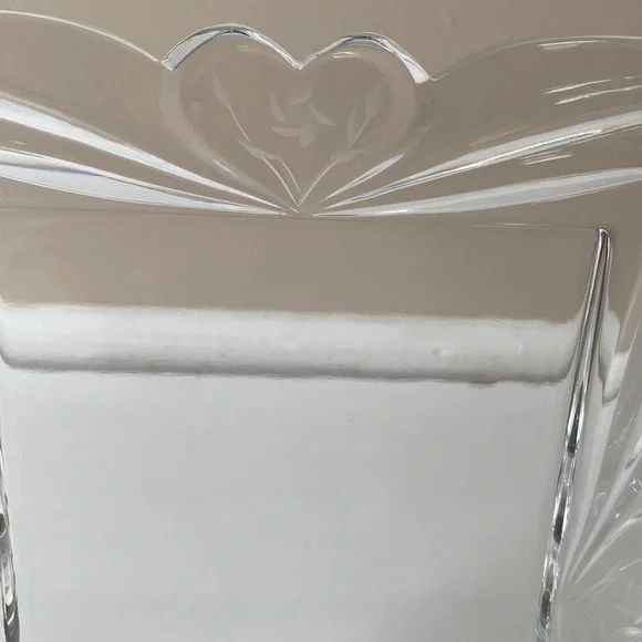 Beautiful Heavy Glass 5x7 Picture Frame - Picture 5 of 7